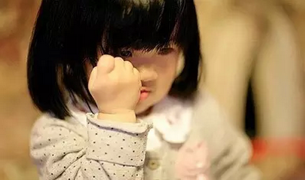 千万不要这样教孩子，很没教养！